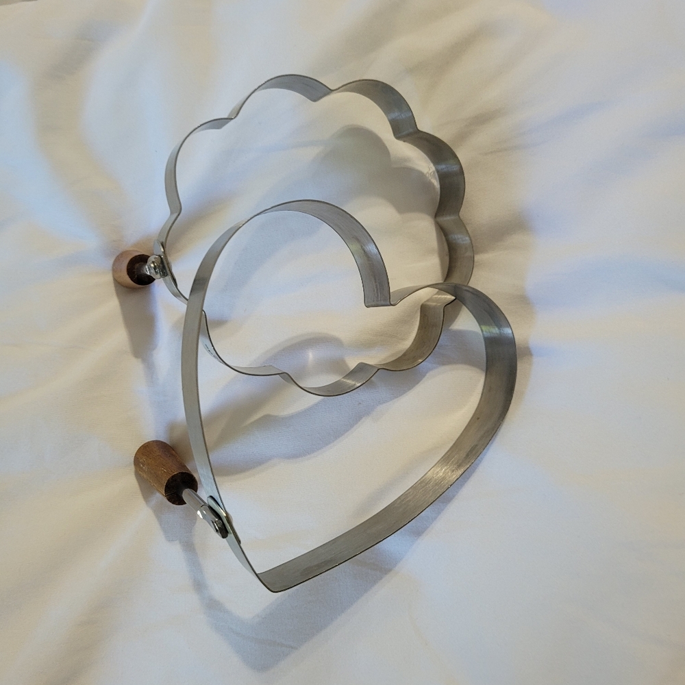Kate Spade Lenox Colab Silver Egg Ring Cookie Pancake Cutters Set Of 2